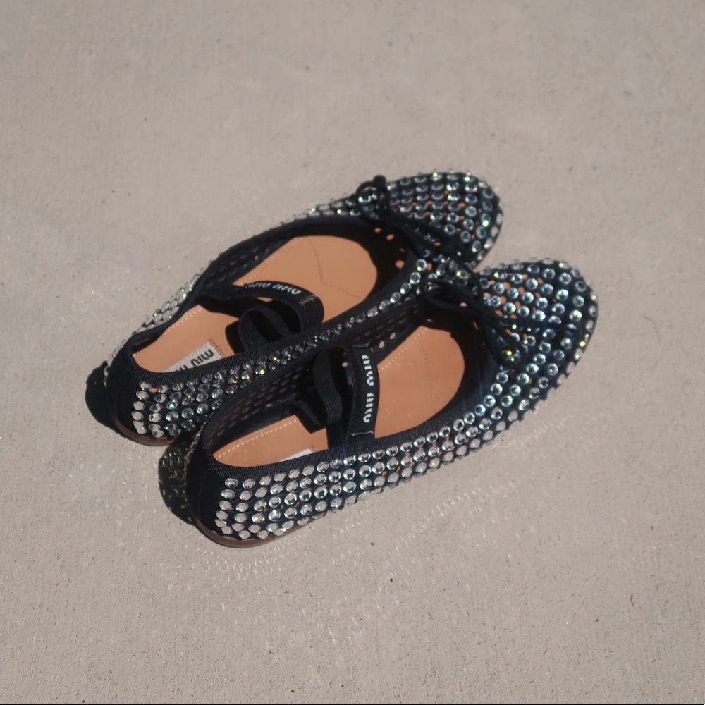 Miu Miu rhinestone embellished ballet flats - Excellent condition 🖤